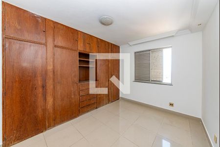 Apartamento à venda com 145m², 4 quartos e 3 vagasSuíte