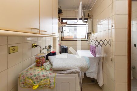 Apartamento para alugar com 180m², 4 quartos e 3 vagas Apartamento para alugar com 180m², 4 quartos e 3 vagasLavanderia