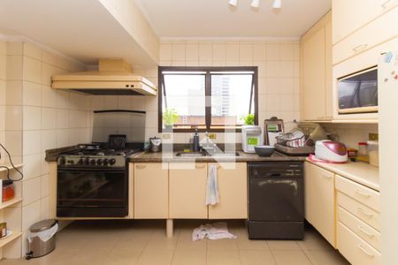Apartamento para alugar com 180m², 4 quartos e 3 vagas Apartamento para alugar com 180m², 4 quartos e 3 vagasCozinha