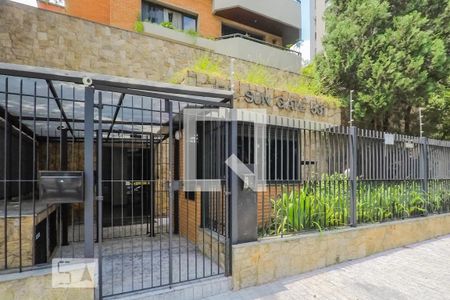 Apartamento para alugar com 180m², 4 quartos e 3 vagas Apartamento para alugar com 180m², 4 quartos e 3 vagasEntrada