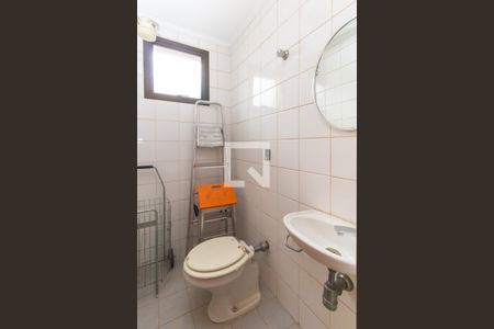 Apartamento para alugar com 180m², 4 quartos e 3 vagas Apartamento para alugar com 180m², 4 quartos e 3 vagasBanheiro de Serviço