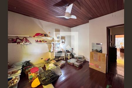 Casa à venda com 300m², 4 quartos e 2 vagasQuarto 2