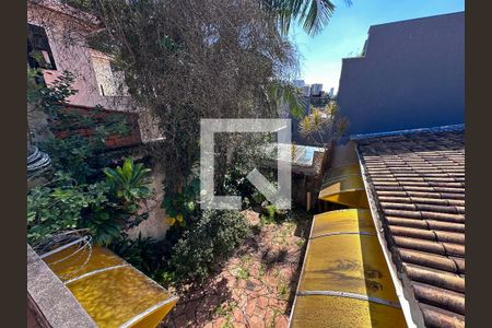 Casa à venda com 300m², 4 quartos e 2 vagasVista Área de Serviço