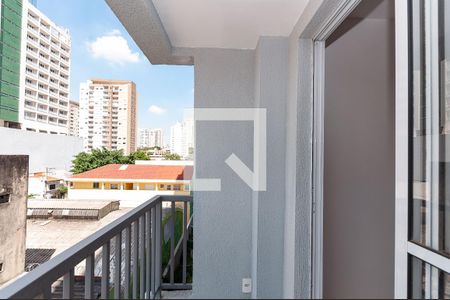 Studio para alugar com 28m², 1 quarto e sem vaga Studio para alugar com 28m², 1 quarto e sem vagaVaranda