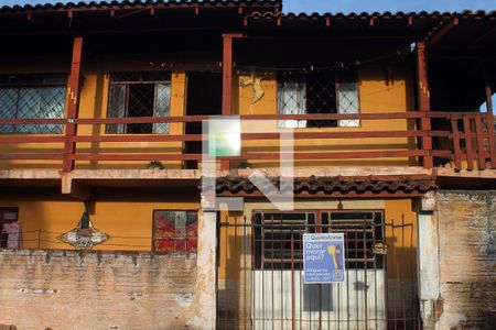 Casa à venda com 90m², 4 quartos e 1 vaga Casa à venda com 90m², 4 quartos e 1 vagaFachada