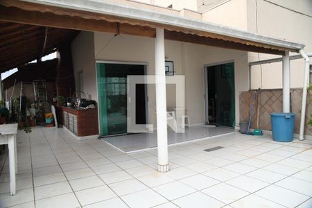 Apartamento à venda com 194m², 5 quartos e 3 vagasCobertura