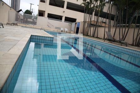Apartamento à venda com 194m², 5 quartos e 3 vagasÁrea comum - Piscina