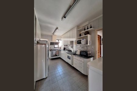 Apartamento à venda com 140m², 3 quartos e 3 vagas Apartamento à venda com 140m², 3 quartos e 3 vagasCozinha