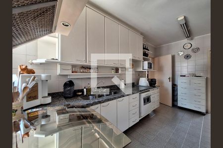 Apartamento à venda com 140m², 3 quartos e 3 vagas Apartamento à venda com 140m², 3 quartos e 3 vagasCozinha