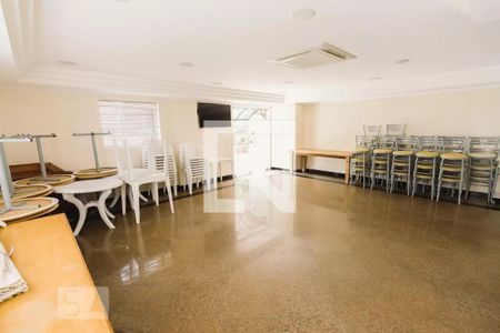 Apartamento à venda com 140m², 3 quartos e 3 vagas Apartamento à venda com 140m², 3 quartos e 3 vagasÁrea comum - Salão de festas