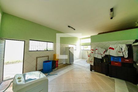 Casa à venda com 400m², 3 quartos e 8 vagas Casa à venda com 400m², 3 quartos e 8 vagasÁrea de Serviço