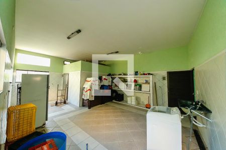 Casa à venda com 400m², 3 quartos e 8 vagas Casa à venda com 400m², 3 quartos e 8 vagasÁrea de Serviço