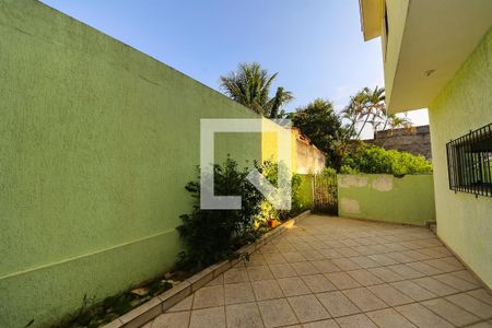 Casa à venda com 400m², 3 quartos e 8 vagas Casa à venda com 400m², 3 quartos e 8 vagasÁrea externa / Casas (Fechadas)
