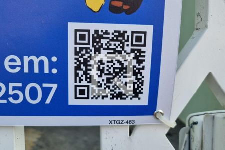 Casa à venda com 400m², 3 quartos e 8 vagas Casa à venda com 400m², 3 quartos e 8 vagasFachada