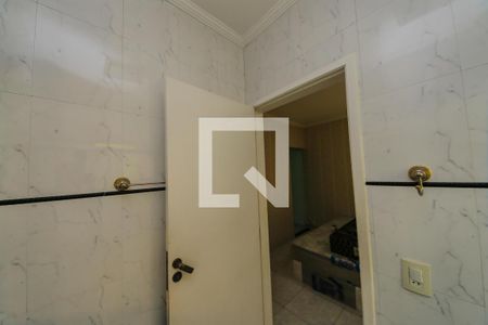 Casa à venda com 400m², 3 quartos e 8 vagas Casa à venda com 400m², 3 quartos e 8 vagasBanheiro Suíte