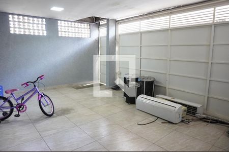 Casa à venda com 270m², 3 quartos e 3 vagasGaragem
