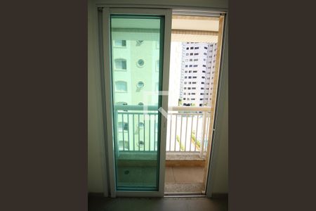 Apartamento à venda com 224m², 4 quartos e 4 vagas Apartamento à venda com 224m², 4 quartos e 4 vagasVaranda 1