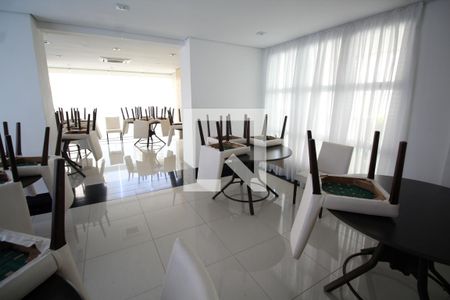 Apartamento à venda com 224m², 4 quartos e 4 vagas Apartamento à venda com 224m², 4 quartos e 4 vagasÁrea comum - Salão de festas