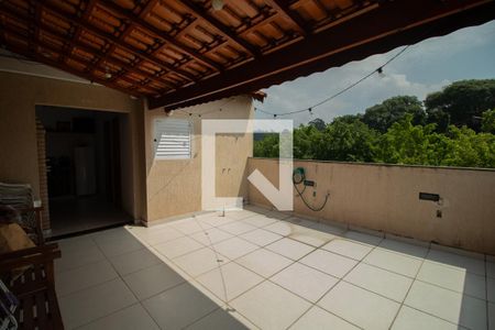 Casa de condomínio à venda com 172m², 3 quartos e 2 vagas Casa de condomínio à venda com 172m², 3 quartos e 2 vagasArea externa