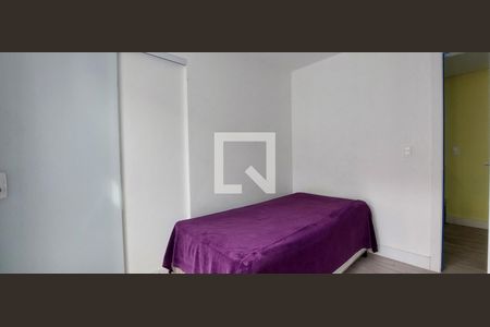 Casa à venda com 370m², 3 quartos e 3 vagas Casa à venda com 370m², 3 quartos e 3 vagasQuarto 2 suíte