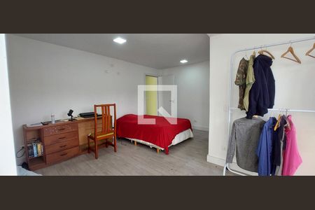 Casa à venda com 370m², 3 quartos e 3 vagas Casa à venda com 370m², 3 quartos e 3 vagasQuarto 3 suíte