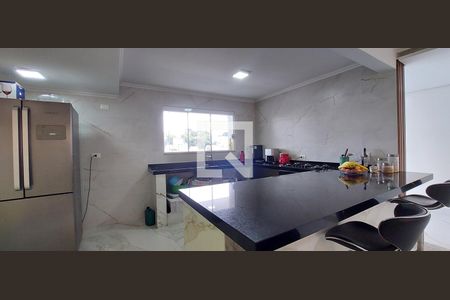 Casa à venda com 370m², 3 quartos e 3 vagas Casa à venda com 370m², 3 quartos e 3 vagasCozinha