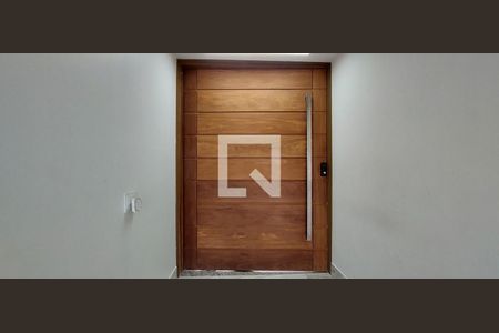 Casa à venda com 370m², 3 quartos e 3 vagas Casa à venda com 370m², 3 quartos e 3 vagasHall de entrada