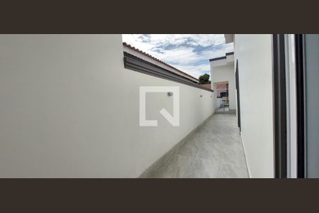 Casa à venda com 370m², 3 quartos e 3 vagas Casa à venda com 370m², 3 quartos e 3 vagasCorredor externo Quartos