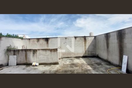 Casa à venda com 370m², 3 quartos e 3 vagas Casa à venda com 370m², 3 quartos e 3 vagasQuintal