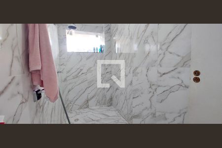 Casa à venda com 370m², 3 quartos e 3 vagas Casa à venda com 370m², 3 quartos e 3 vagasCasa 02 - Banheiro