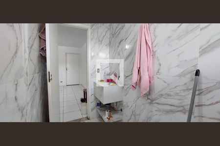 Casa à venda com 370m², 3 quartos e 3 vagas Casa à venda com 370m², 3 quartos e 3 vagasCasa 02 - Banheiro