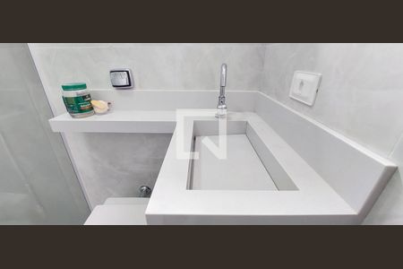 Casa à venda com 370m², 3 quartos e 3 vagas Casa à venda com 370m², 3 quartos e 3 vagasBanheiro Quarto 1 suíte