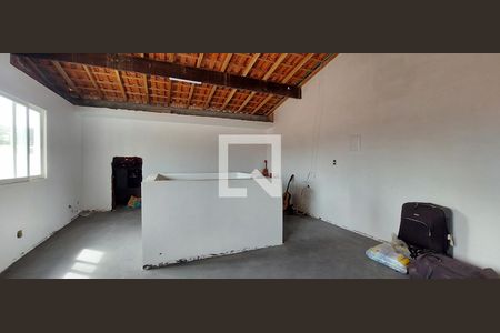 Casa à venda com 370m², 3 quartos e 3 vagas Casa à venda com 370m², 3 quartos e 3 vagasSótão