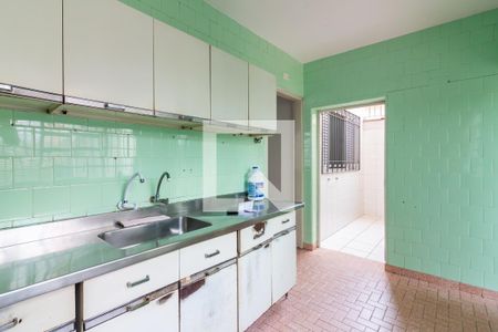 Casa à venda com 218m², 3 quartos e 3 vagas Casa à venda com 218m², 3 quartos e 3 vagasCozinha