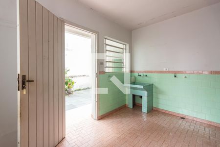 Casa à venda com 218m², 3 quartos e 3 vagas Casa à venda com 218m², 3 quartos e 3 vagasEdícula