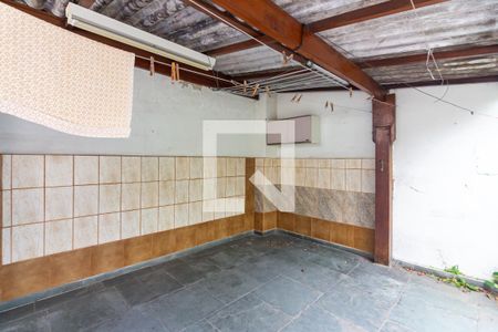 Casa à venda com 218m², 3 quartos e 3 vagas Casa à venda com 218m², 3 quartos e 3 vagasQuintal