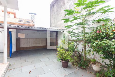 Casa à venda com 218m², 3 quartos e 3 vagas Casa à venda com 218m², 3 quartos e 3 vagasQuintal