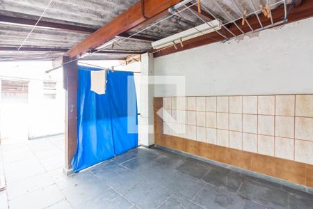 Casa à venda com 218m², 3 quartos e 3 vagas Casa à venda com 218m², 3 quartos e 3 vagasQuintal