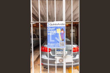 Casa à venda com 218m², 3 quartos e 3 vagas Casa à venda com 218m², 3 quartos e 3 vagasPlaca de Anuncio