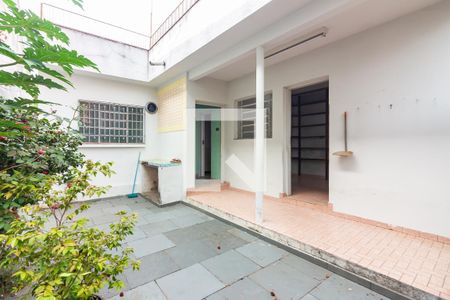 Casa à venda com 218m², 3 quartos e 3 vagas Casa à venda com 218m², 3 quartos e 3 vagasQuintal