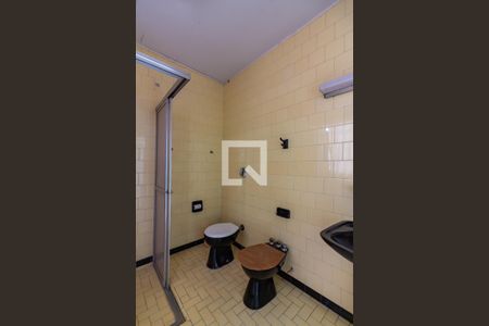 Casa à venda com 218m², 3 quartos e 3 vagas Casa à venda com 218m², 3 quartos e 3 vagasBanheiro 2