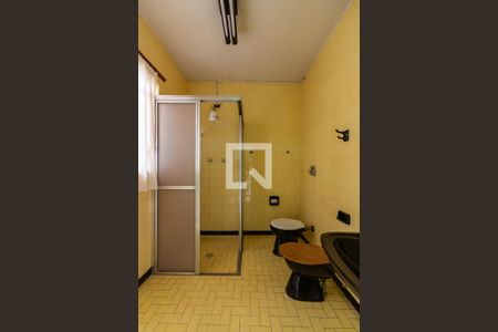 Casa à venda com 218m², 3 quartos e 3 vagas Casa à venda com 218m², 3 quartos e 3 vagasBanheiro 2