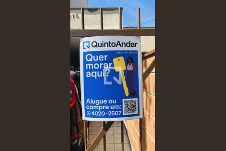 Casa à venda com 141m², 4 quartos e 2 vagas Casa à venda com 141m², 4 quartos e 2 vagasplaquinha