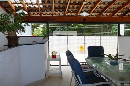 Apartamento à venda com 168m², 3 quartos e 2 vagas Apartamento à venda com 168m², 3 quartos e 2 vagasVaranda Gourmet