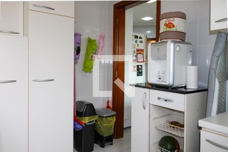 Apartamento à venda com 168m², 3 quartos e 2 vagas Apartamento à venda com 168m², 3 quartos e 2 vagasÁrea de Serviço