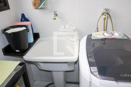 Apartamento à venda com 168m², 3 quartos e 2 vagas Apartamento à venda com 168m², 3 quartos e 2 vagasÁrea de Serviço