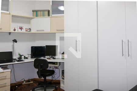 Apartamento à venda com 168m², 3 quartos e 2 vagas Apartamento à venda com 168m², 3 quartos e 2 vagasSuíte 2