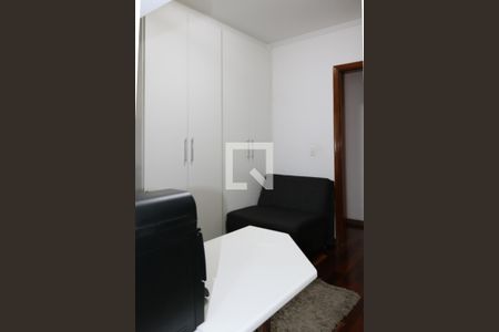 Apartamento à venda com 168m², 3 quartos e 2 vagas Apartamento à venda com 168m², 3 quartos e 2 vagasSuíte 2