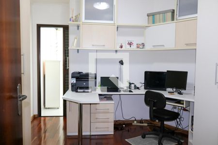 Apartamento à venda com 168m², 3 quartos e 2 vagas Apartamento à venda com 168m², 3 quartos e 2 vagasSuíte 2