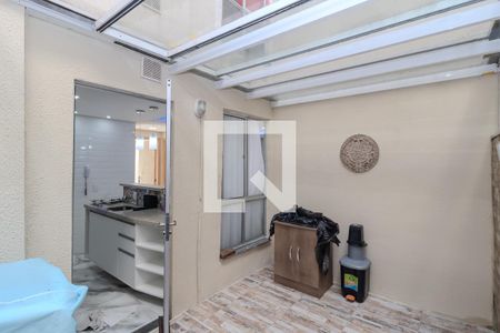 Apartamento à venda com 54m², 2 quartos e 1 vaga Apartamento à venda com 54m², 2 quartos e 1 vagaQuintal